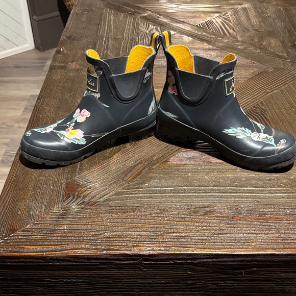 Joules Black Floral Winter & Rain Boots - Picture 6 of 11